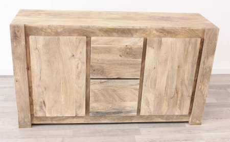 Komoda drewniana mango naturalna 150 cm – funkcjonalna i elegancka