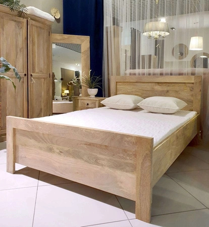 Łóżko drewniane 140×200 z wezgłowiem – mango natural