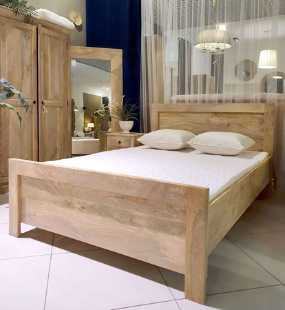 Łóżko drewniane 140×200 z wezgłowiem – mango natural